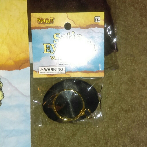 PIRATE COSTUME - Picture 3 of 3